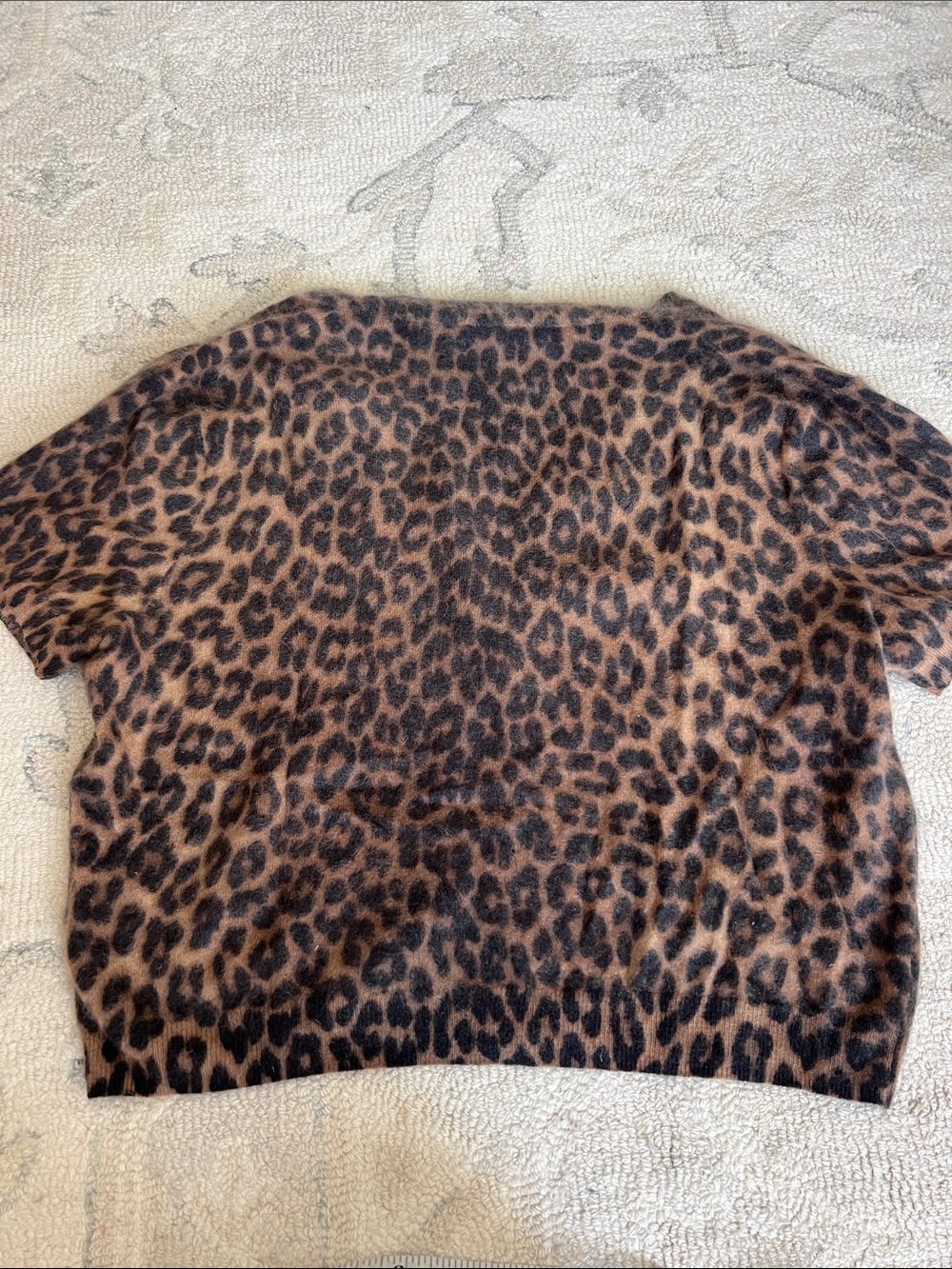 J.Crew Brushed 100% cashmere short-sleeve cardigan in leopard print Size L - Picture 8 of 8